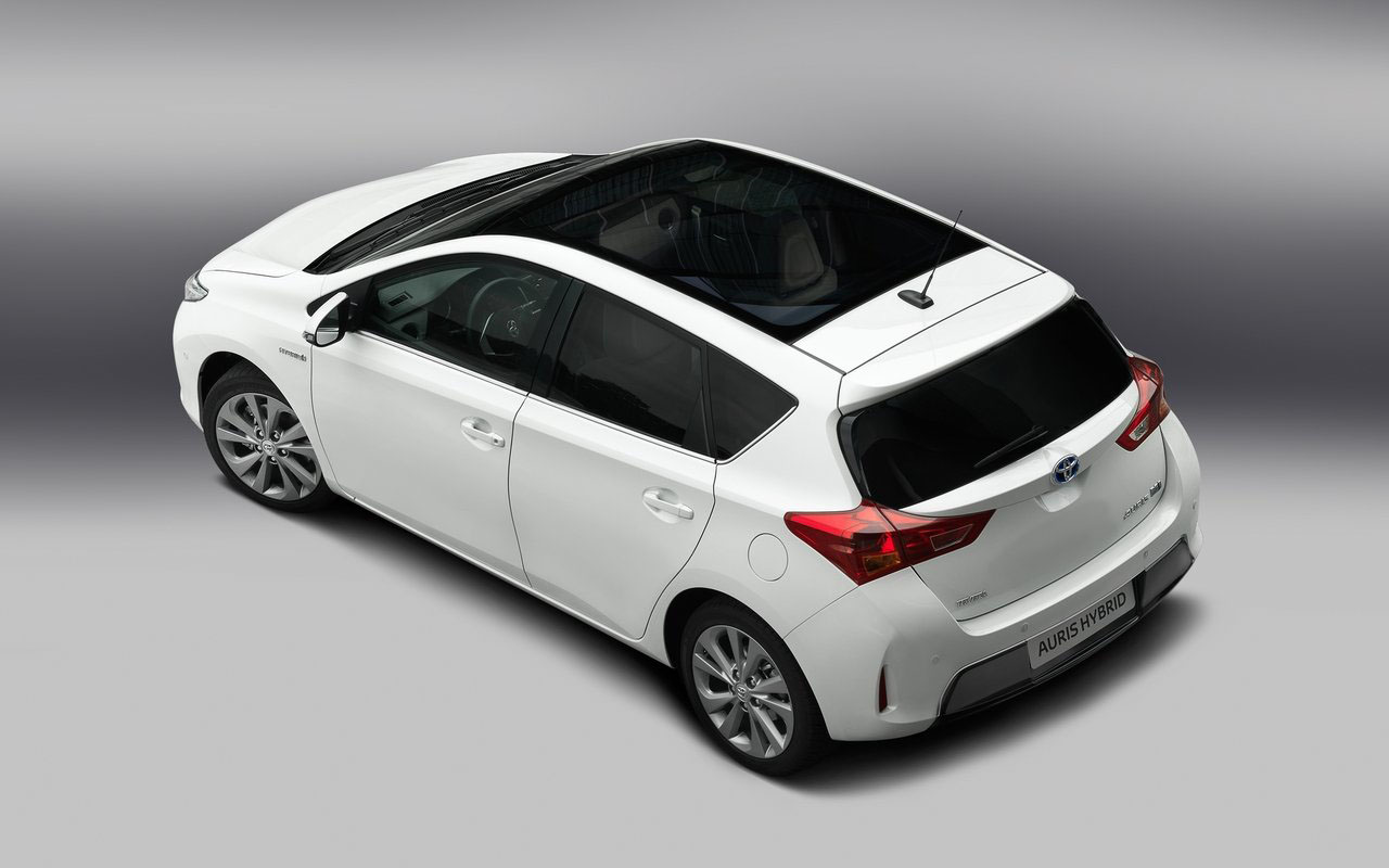 Toyota Auris новое поколение цена 2013 фото изображение тоета аурис